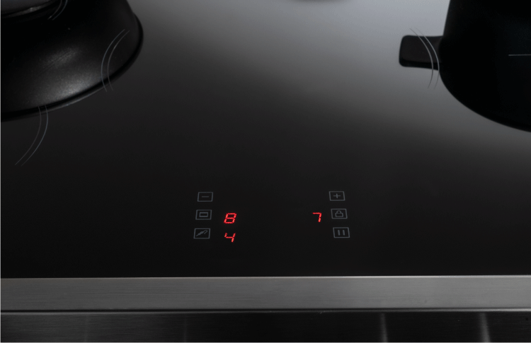 Commandes intégrées sur la table à induction