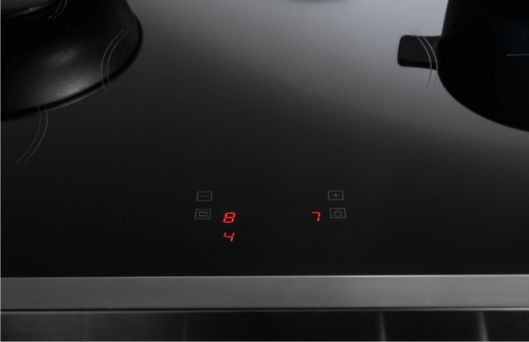 Commandes intégrées sur la table à induction