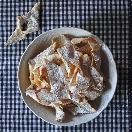 Chiacchiere, a carnival treat - Bertazzoni